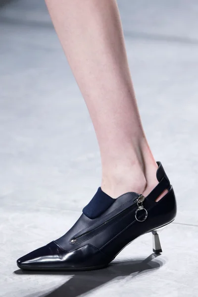 Look 14